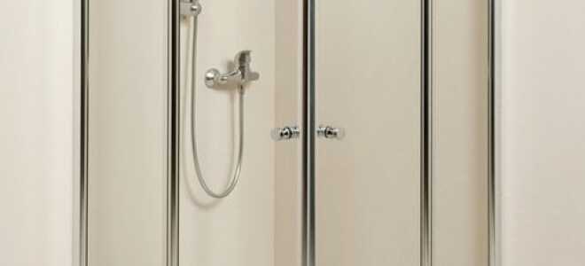 Какую душевую стенку выбрать. Стекло или пластик?