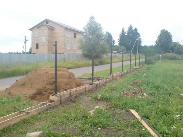 Фундамент под забор