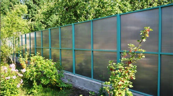 Забор из поликарбоната