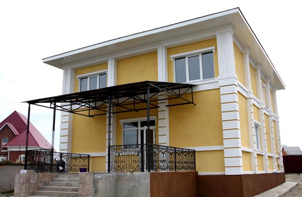 Фото домов построенных из бетонных панелей. 