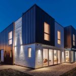 Белый кирпич и металл - несколько футуристический вид