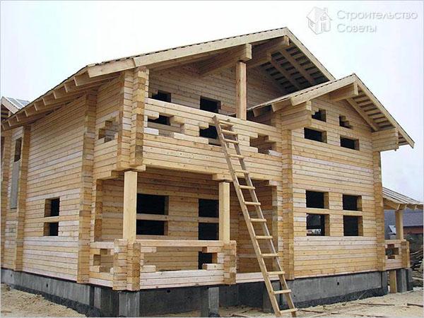 сборка экологичного дома из профилированного бруса