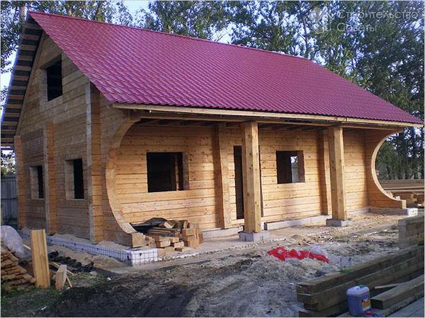сборка экологичного дома из профилированного бруса