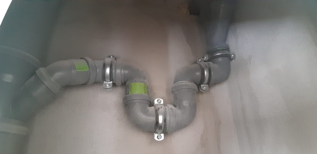 Гидрозатвор из канализационной трубы