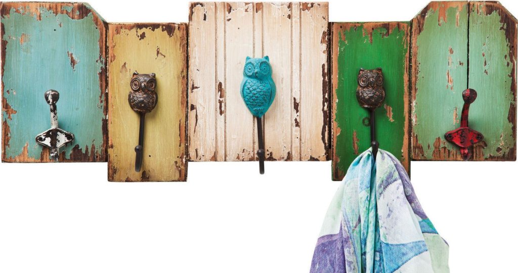 Настенная вешалка